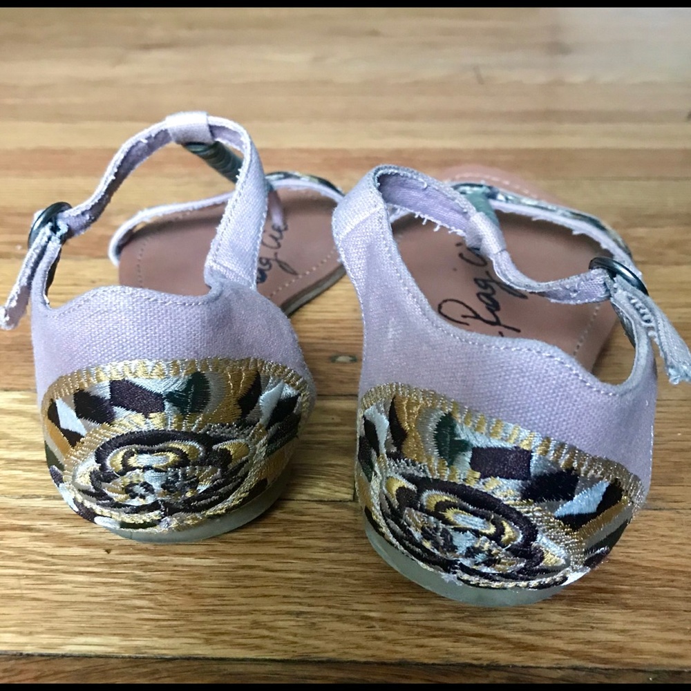 American Rag Sandal - Picture 3 of 7